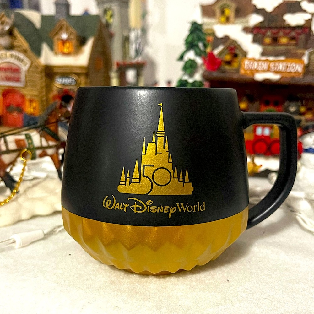 NEW 🖤🌟💫 Walt Disney World 50th Anniversary Starbucks Mug Black And Gold☕️🖤🌟